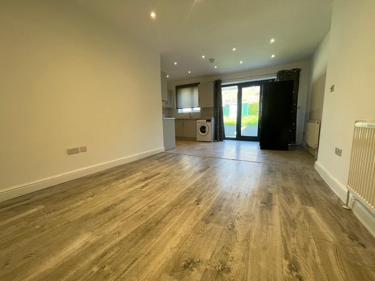 House Oxhey Drive in Three Rivers