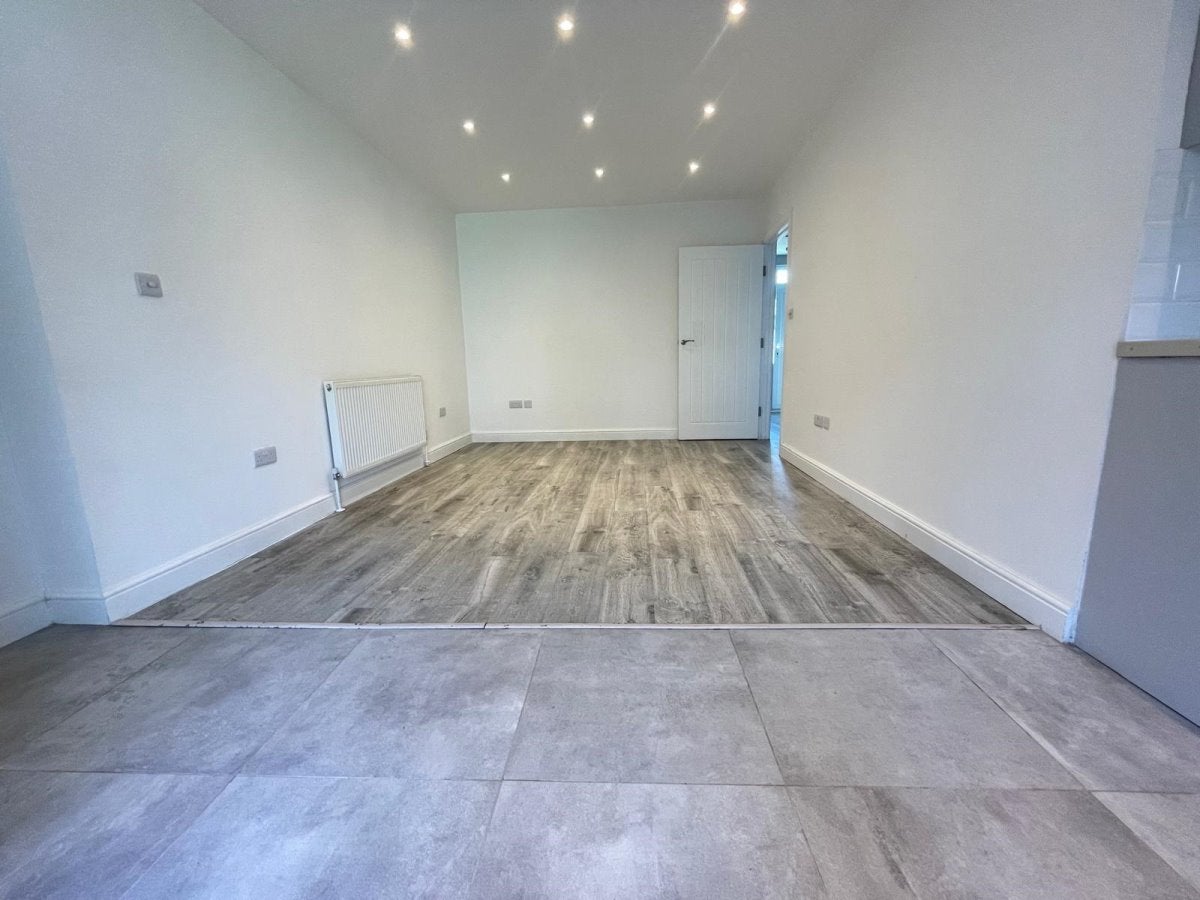 House Oxhey Drive in Three Rivers