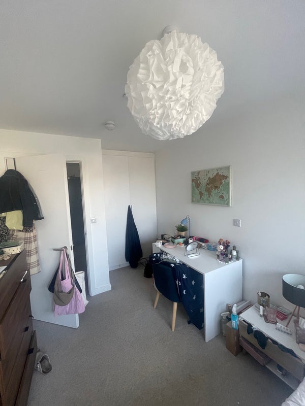 Room Trafford Road in Salford