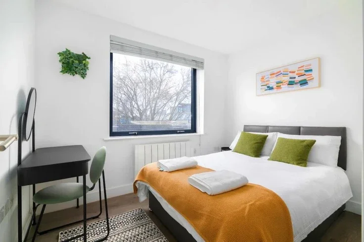 Flat Hackney Road in Greater London