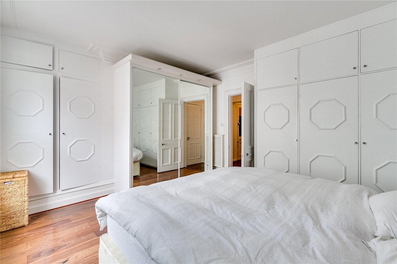 Flat Knightsbridge in City of Westminster