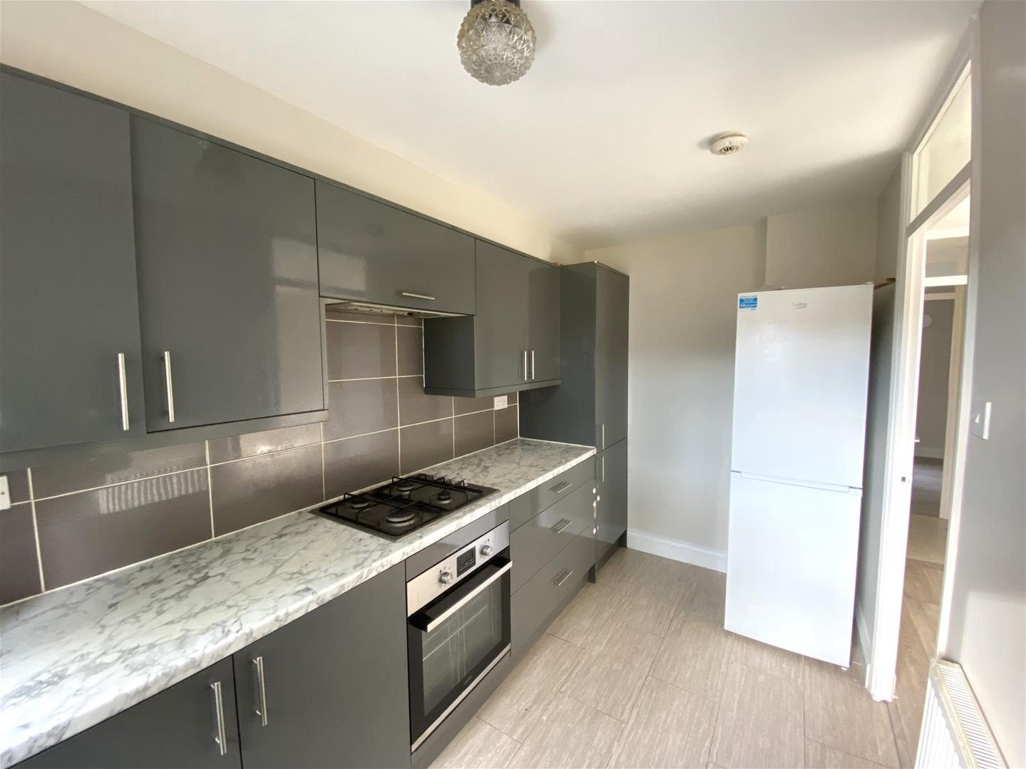 Flat Heston Road in Greater London