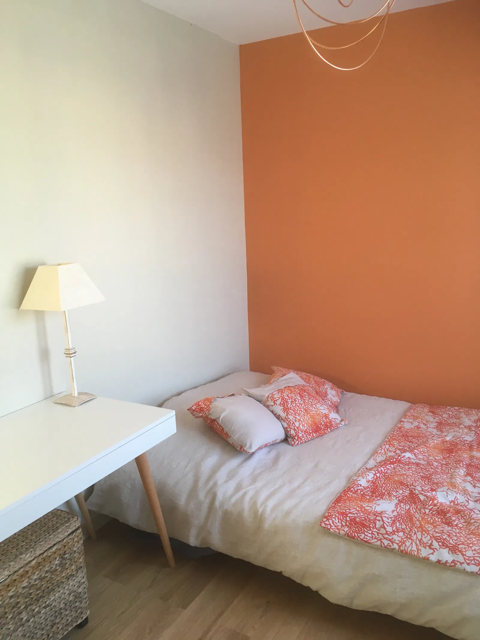 Room Chemin du Fangas in Villeneuve-lès-Avignon