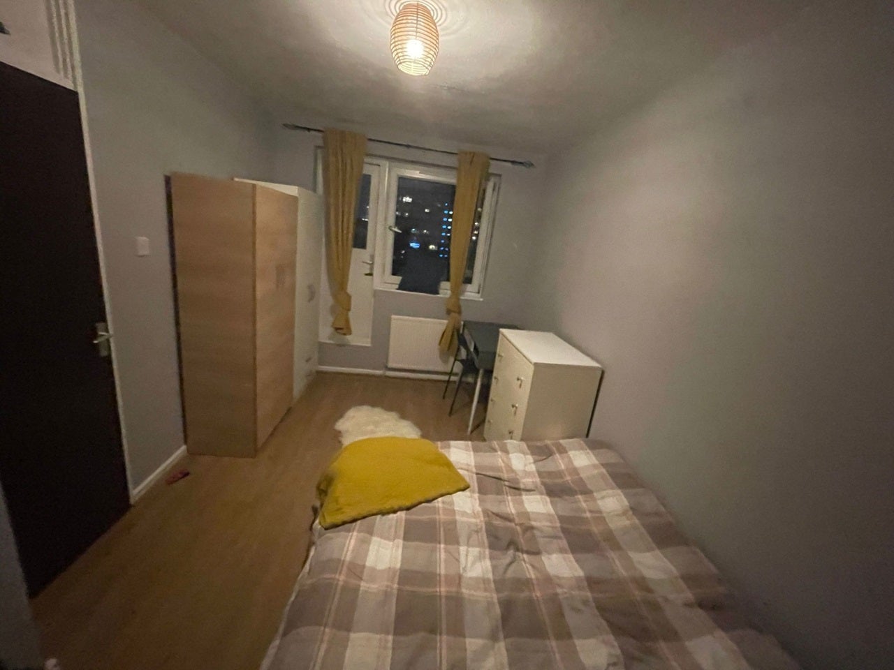 Flat Pollard Street in Greater London