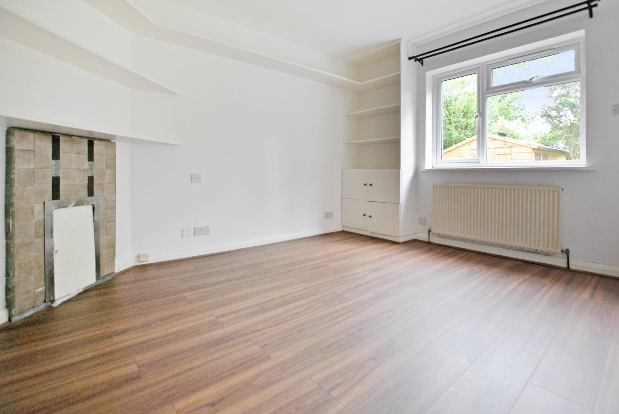 Flat Westmere Drive in Greater London