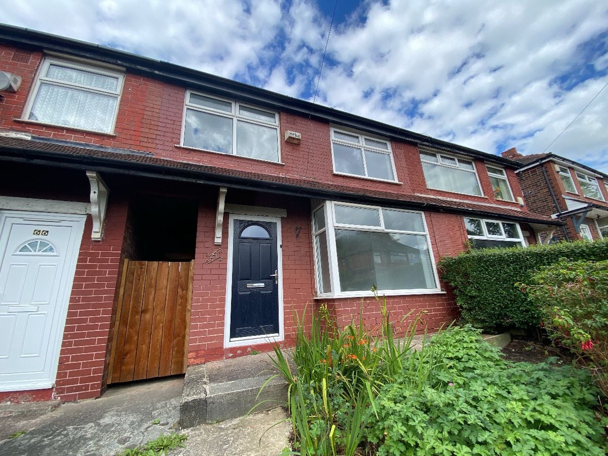 House Abbey Road in Tameside