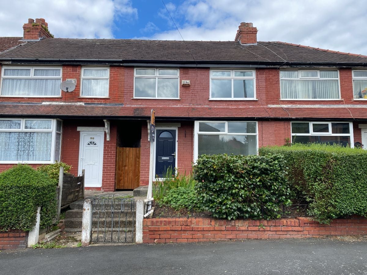 House Abbey Road in Tameside