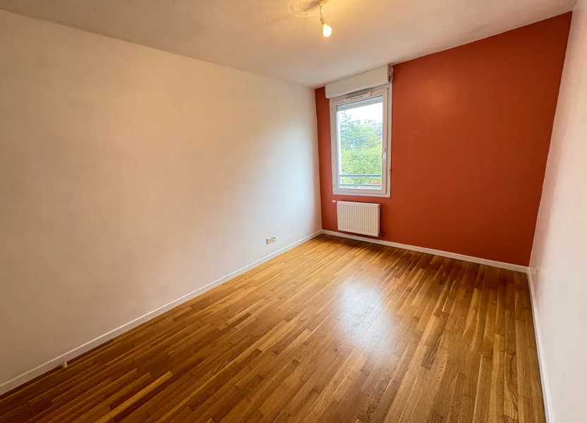Flat Rue Descartes in Villeurbanne