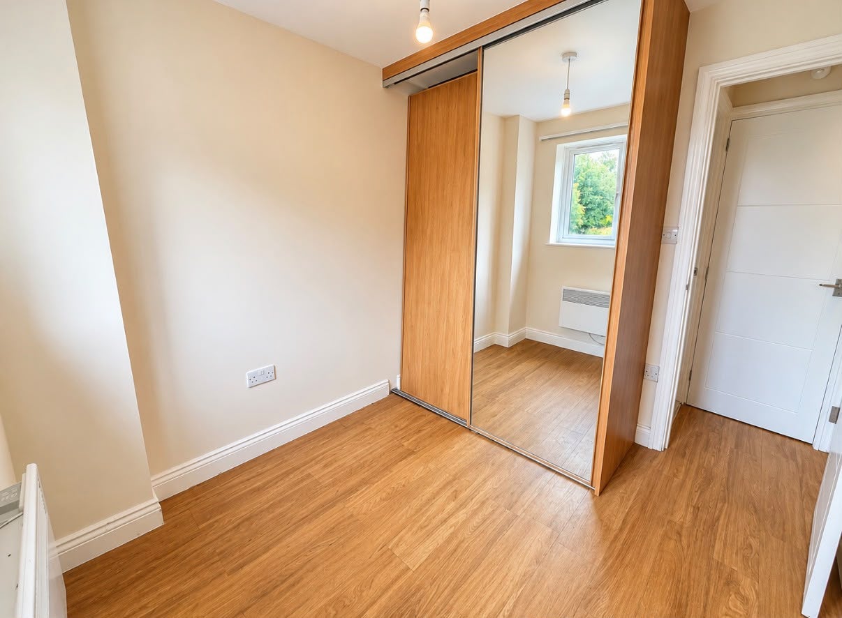 Flat Imperial Passage in Greater London