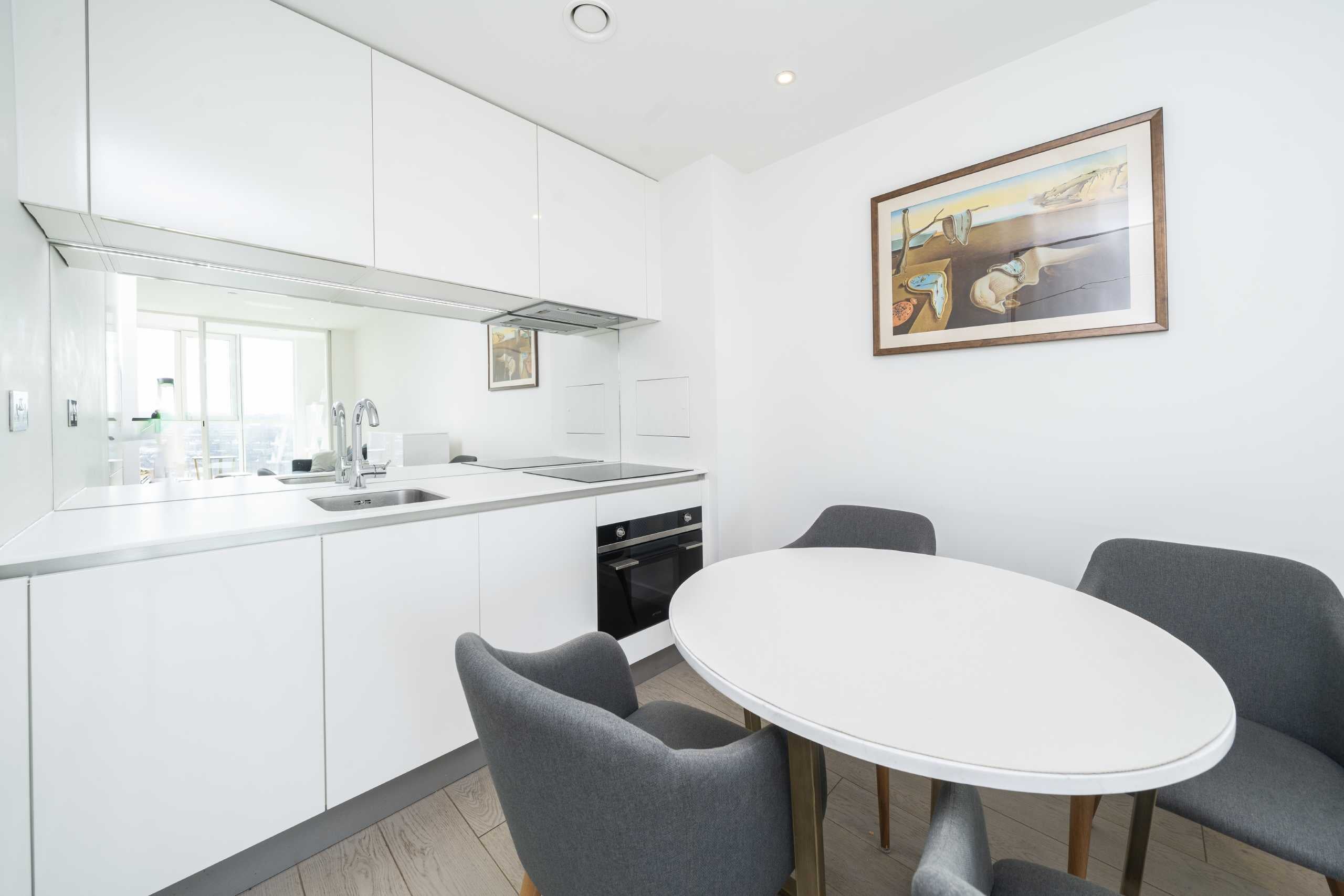 Flat Wyvil Road in Greater London