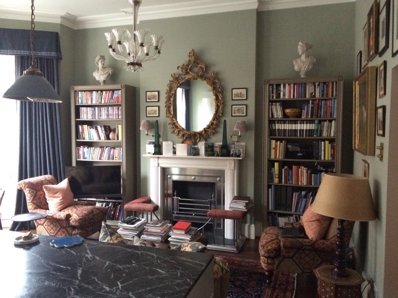 Room Rosary Gardens in Greater London