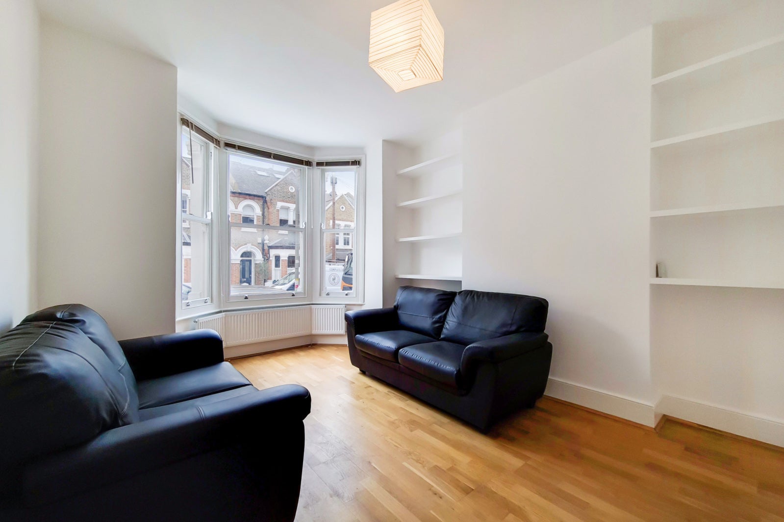 House Glycena Road in Greater London