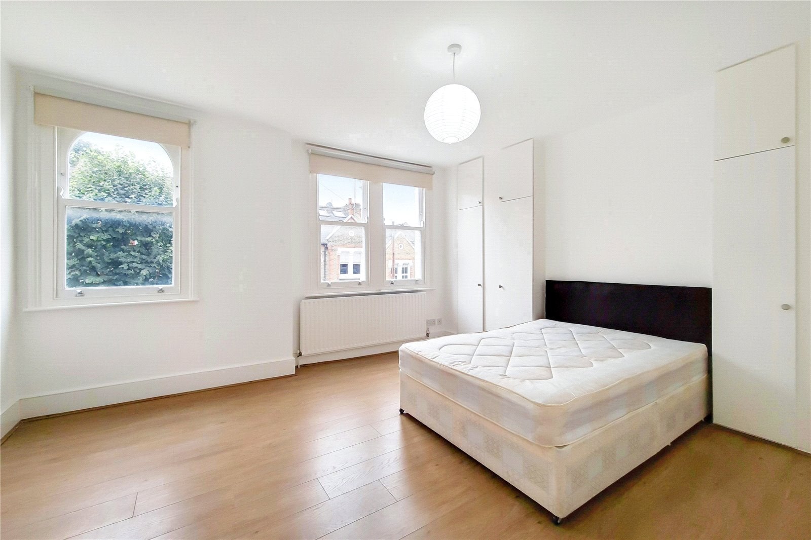 House Glycena Road in Greater London