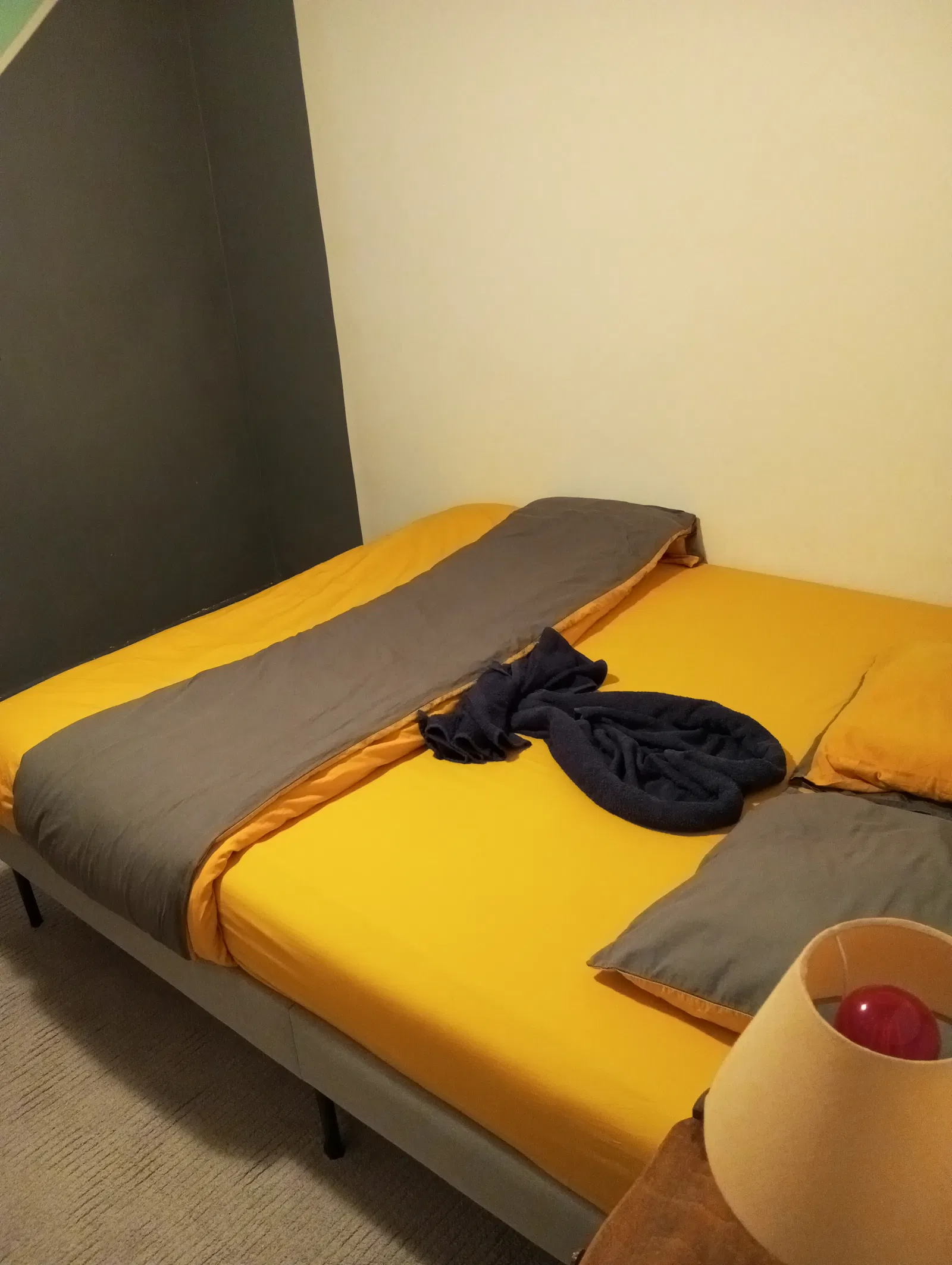 Room Rue des Grouards in La Bazoche-Gouet