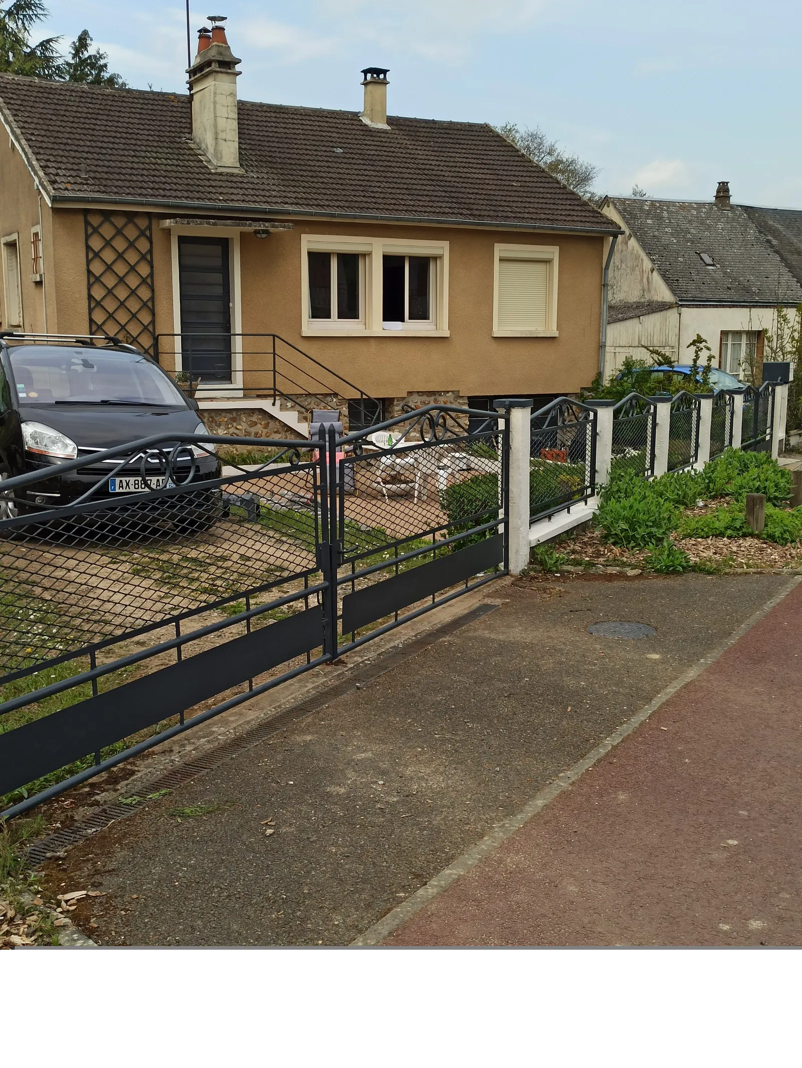 Room Rue des Grouards in La Bazoche-Gouet