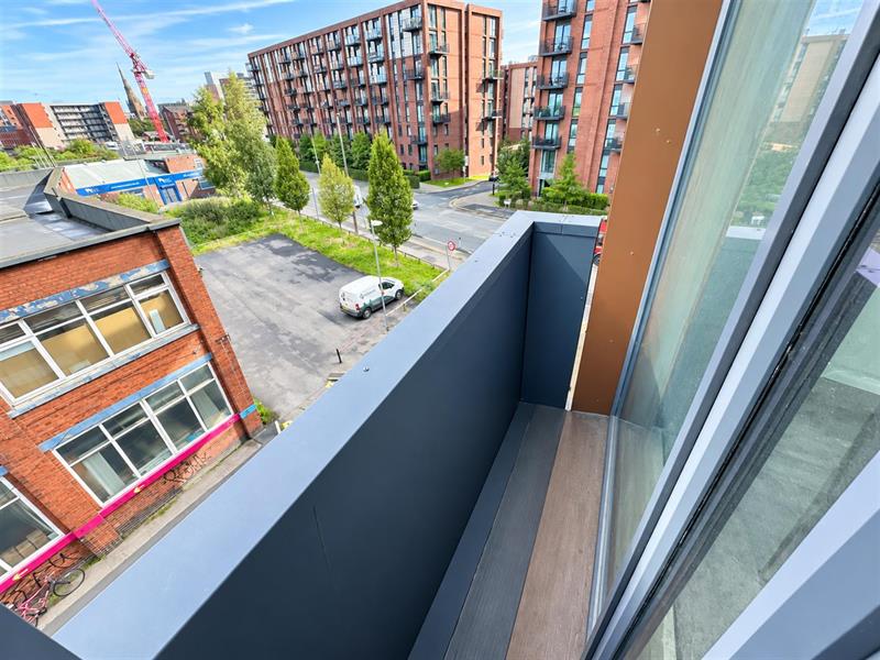 Flat Oldfield Road in Salford