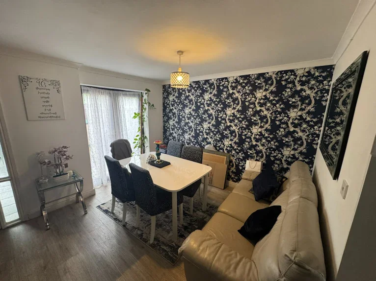 Flat Stanwell New Road in Borough of Spelthorne