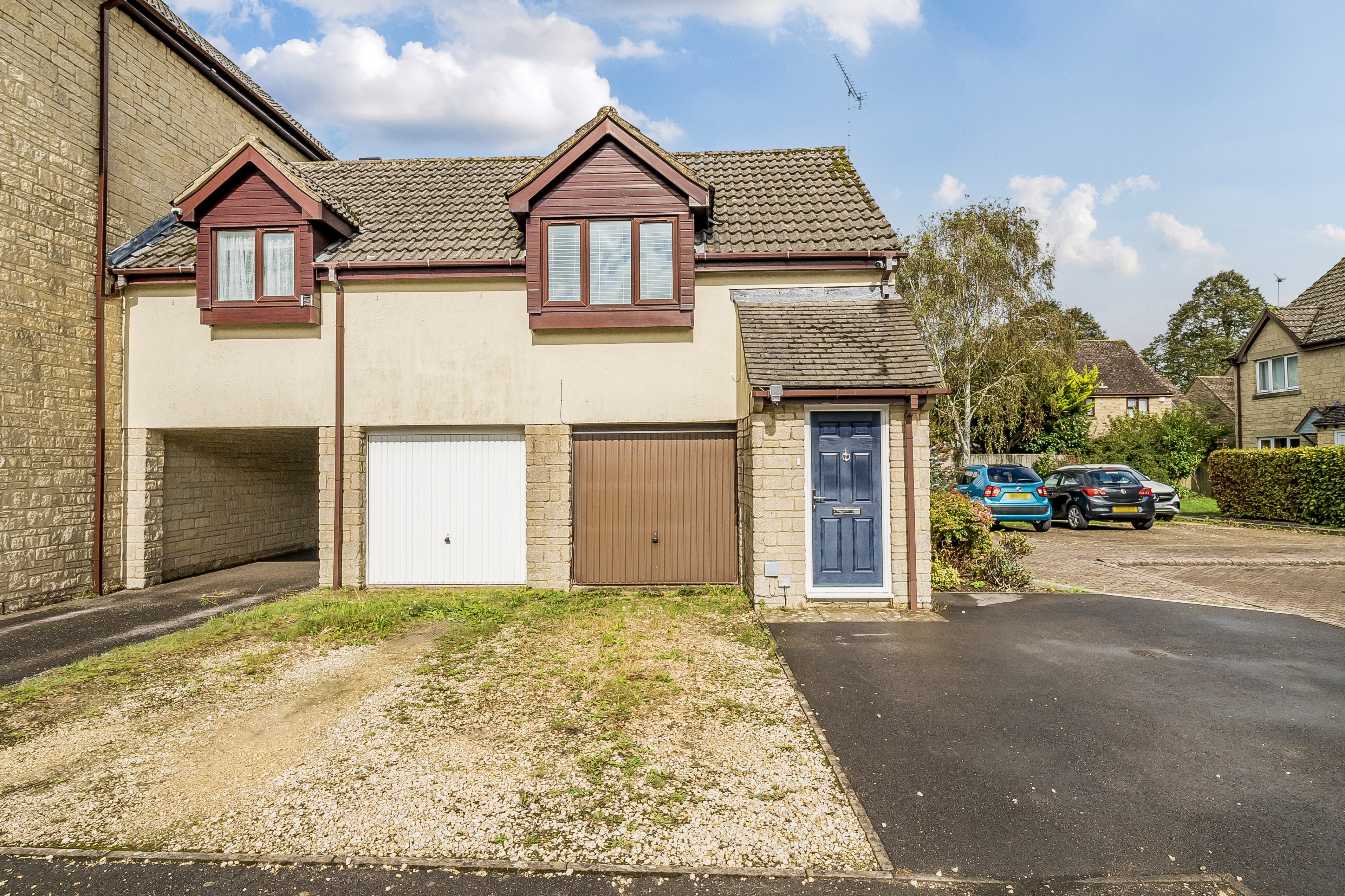 Flat Woodhouse Close in Cotswold District