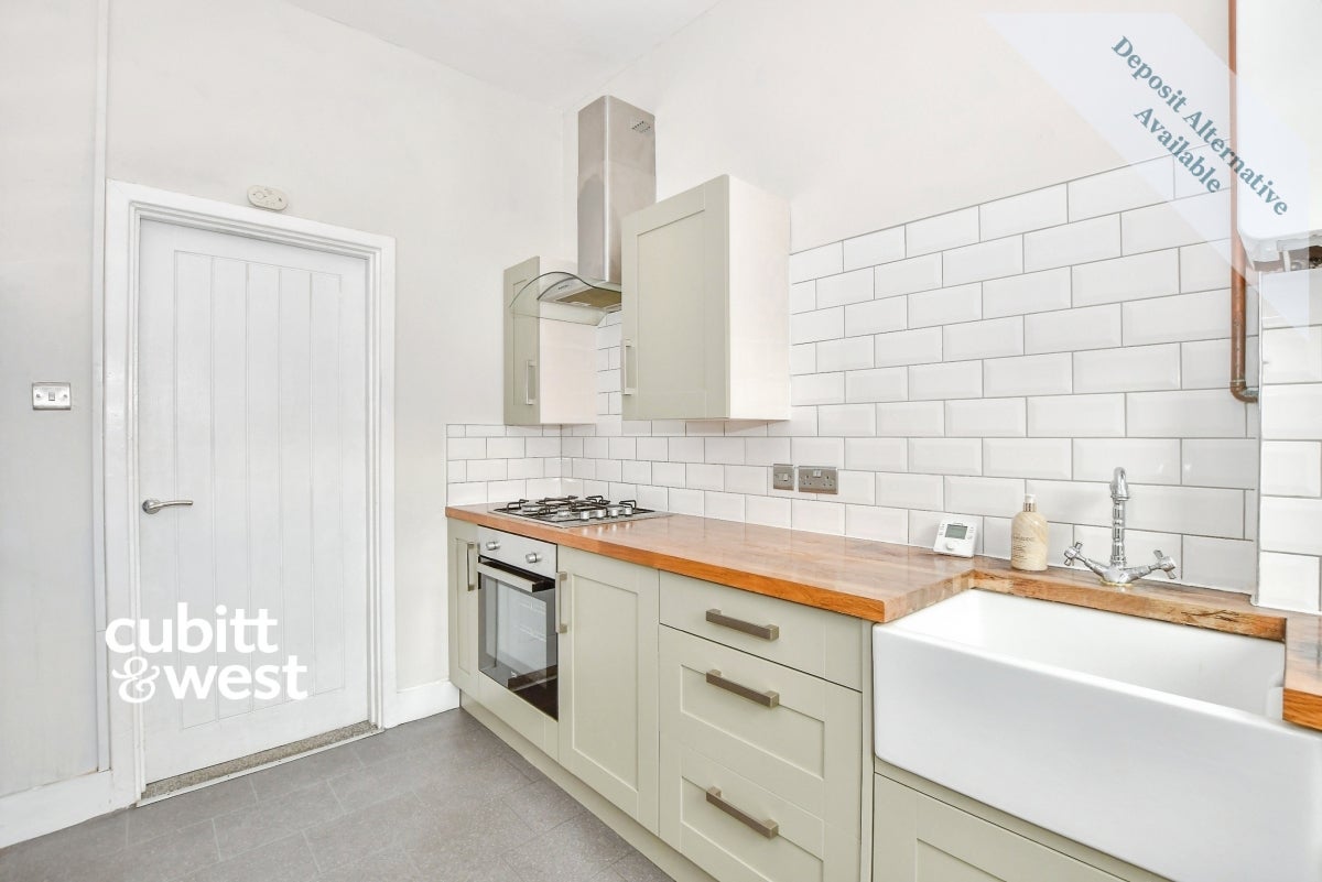 Flat Twickenham Close in Greater London
