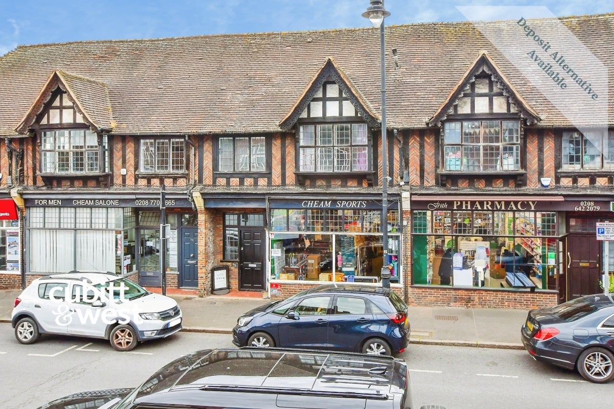 Flat Twickenham Close in Greater London
