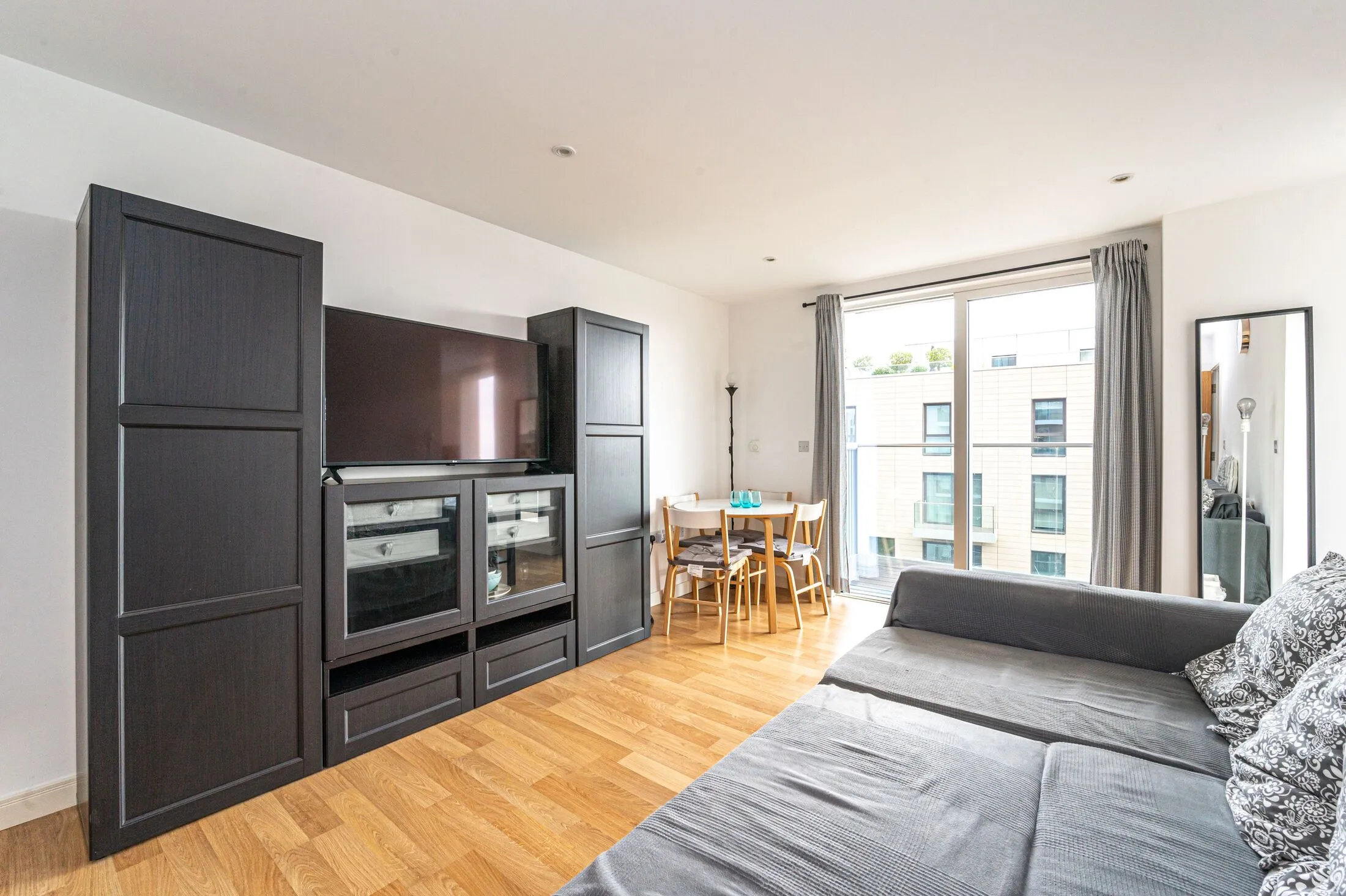 Flat Woodberry Grove in Greater London