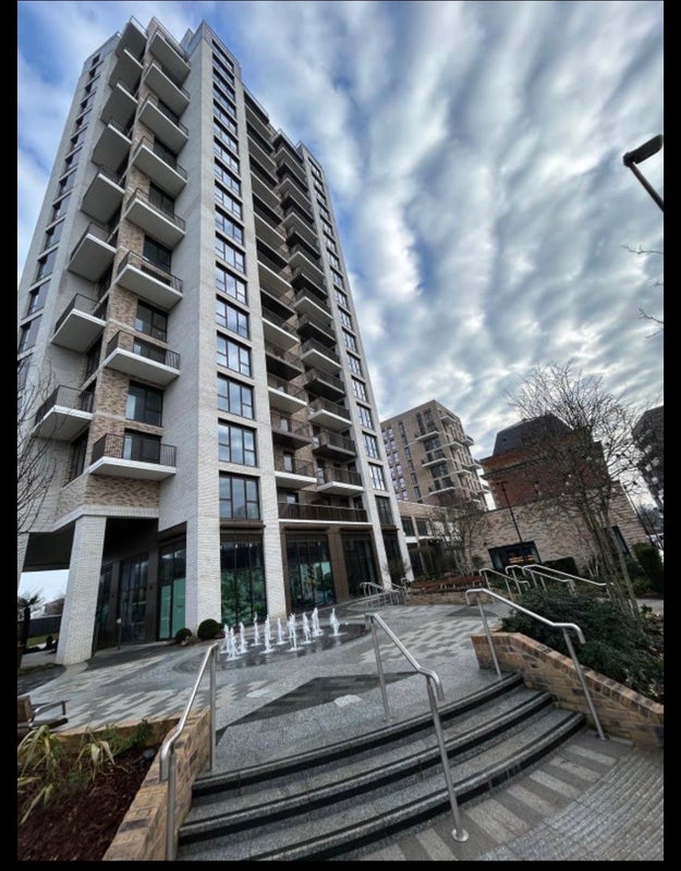 Flat Bow Common Lane in Greater London