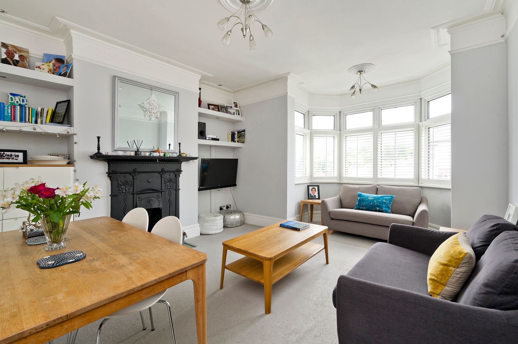 Flat Fellows Road in Greater London