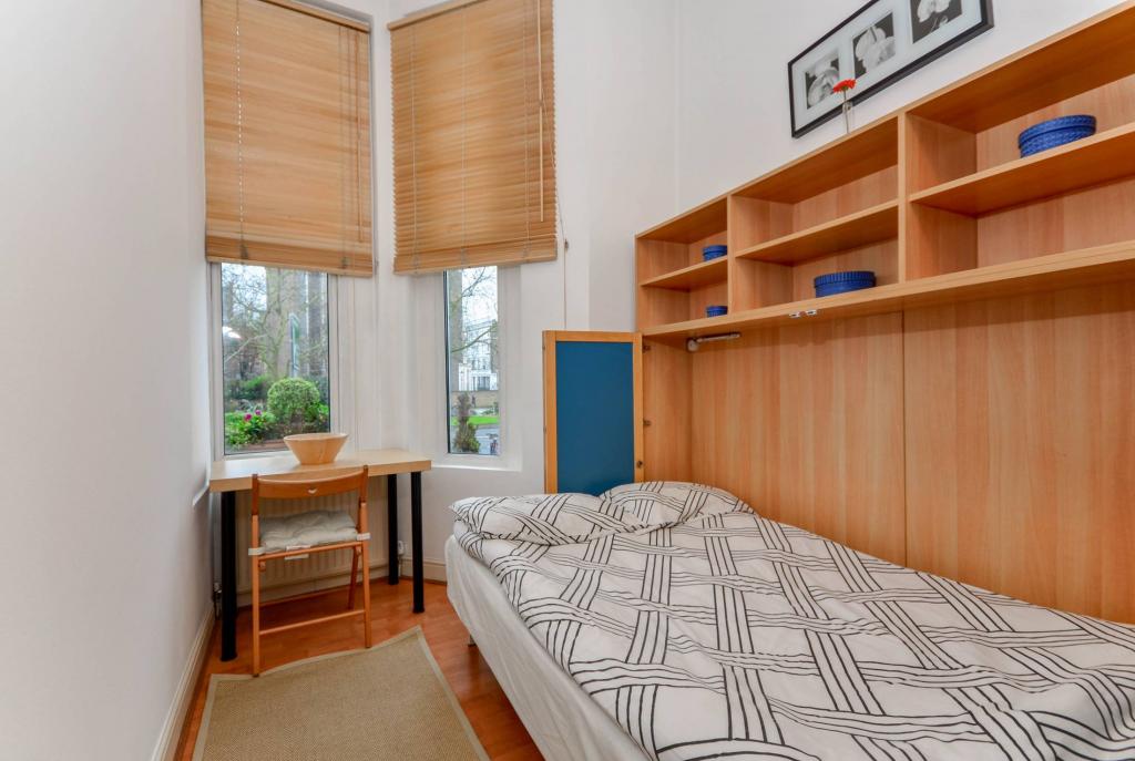 Flat West Cromwell Road in Greater London