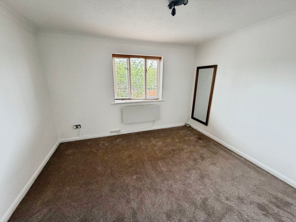 Flat Fawkner Close in Chelmsford