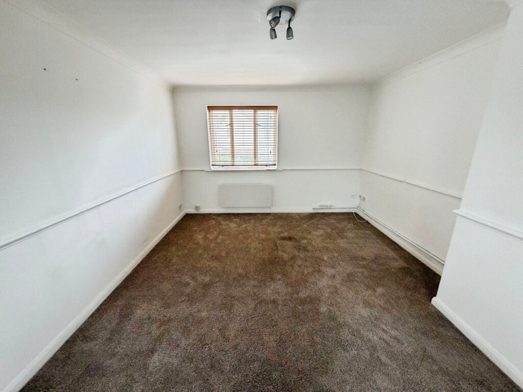 Flat Fawkner Close in Chelmsford