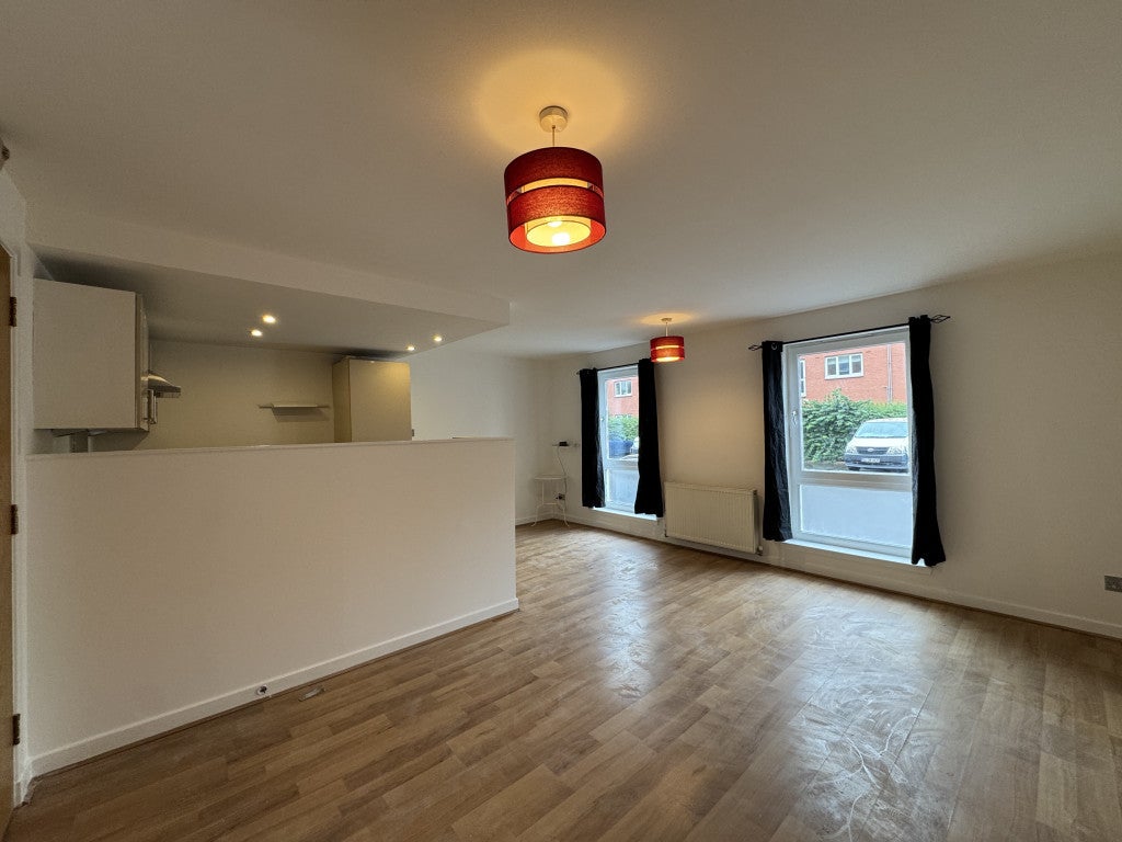 Flat McPhail Street in Glasgow
