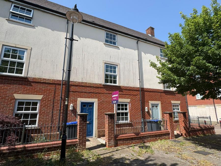 House Nevill Close in Amesbury