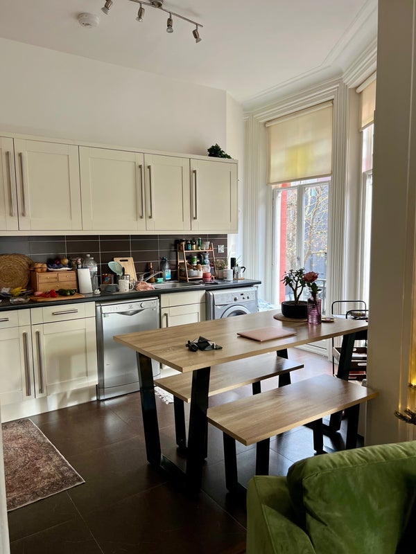 Room Old Marylebone Road in City of Westminster