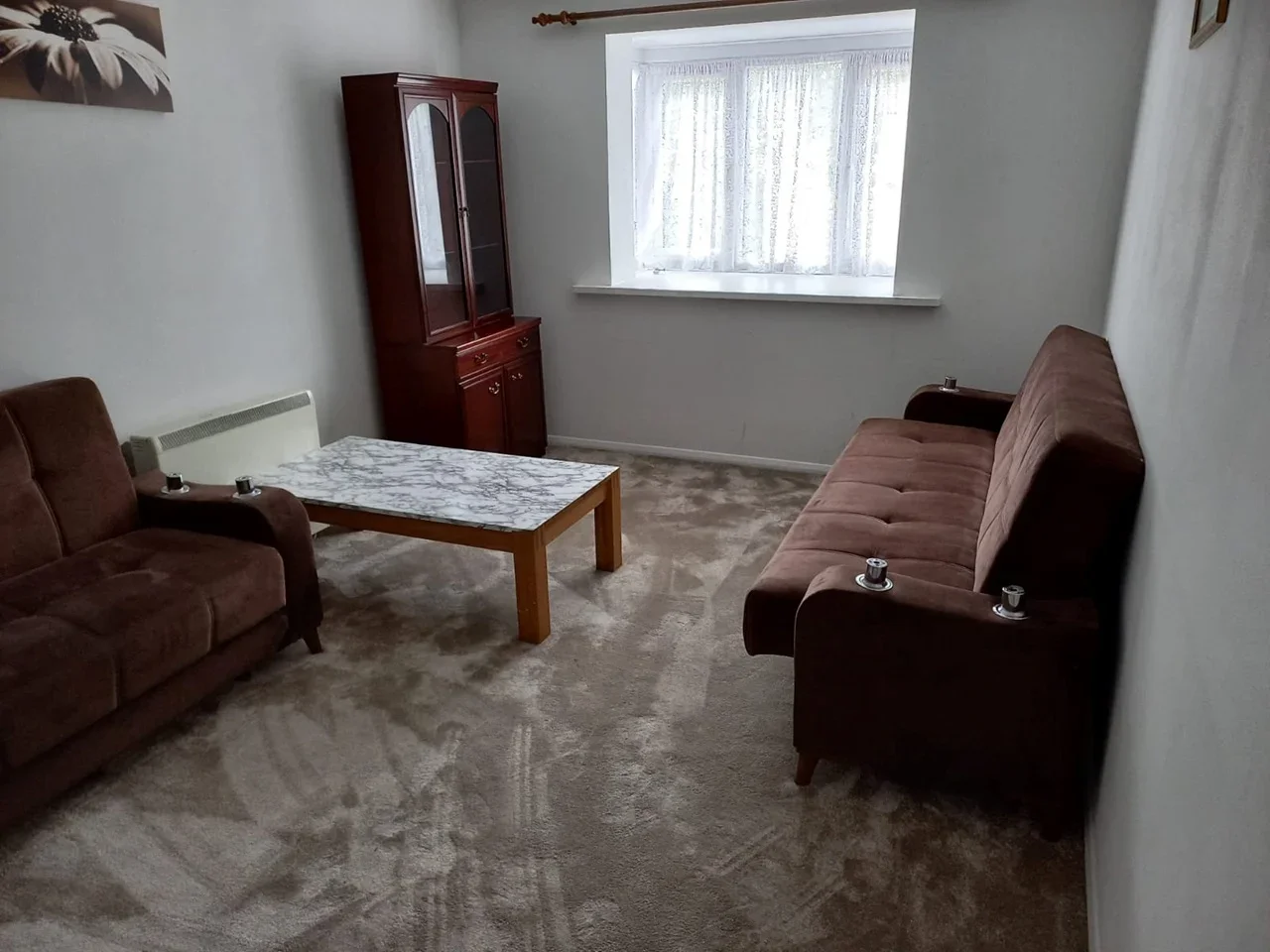 Flat Greenslade Road in Greater London