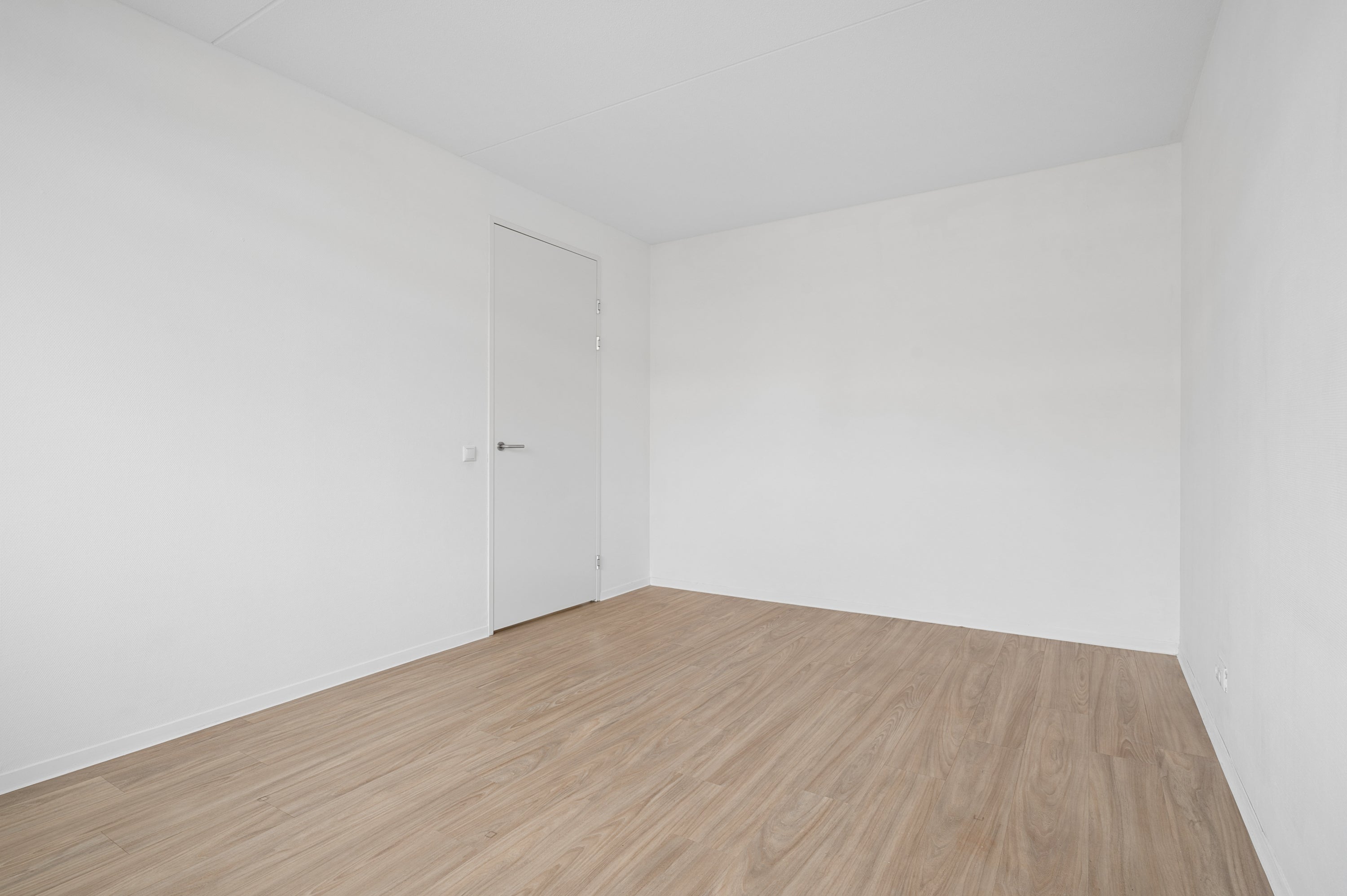 Tussenwoning te koop: Leeuw 7, Elst