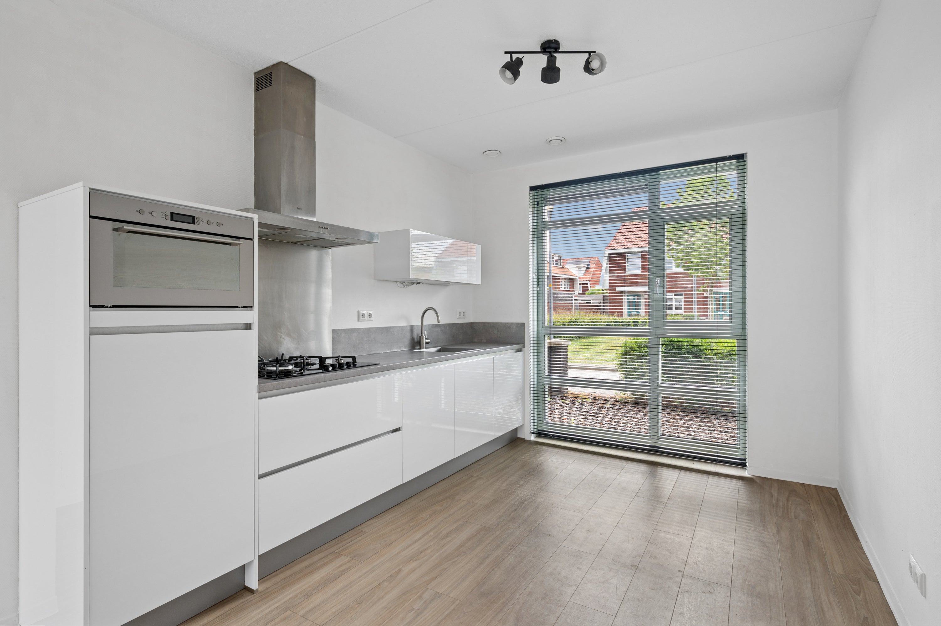 Tussenwoning te koop: Leeuw 7, Elst