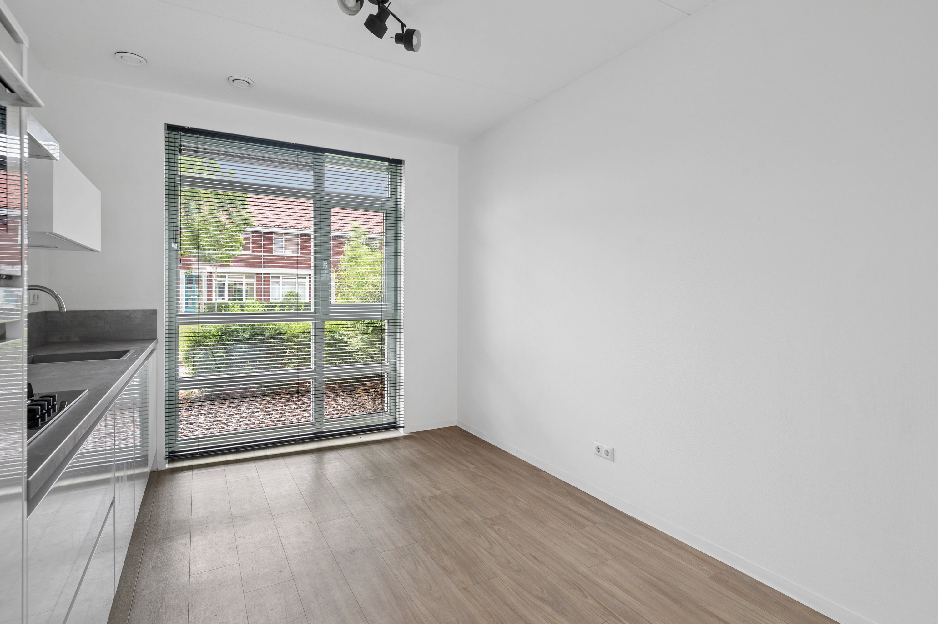 Tussenwoning te koop: Leeuw 7, Elst