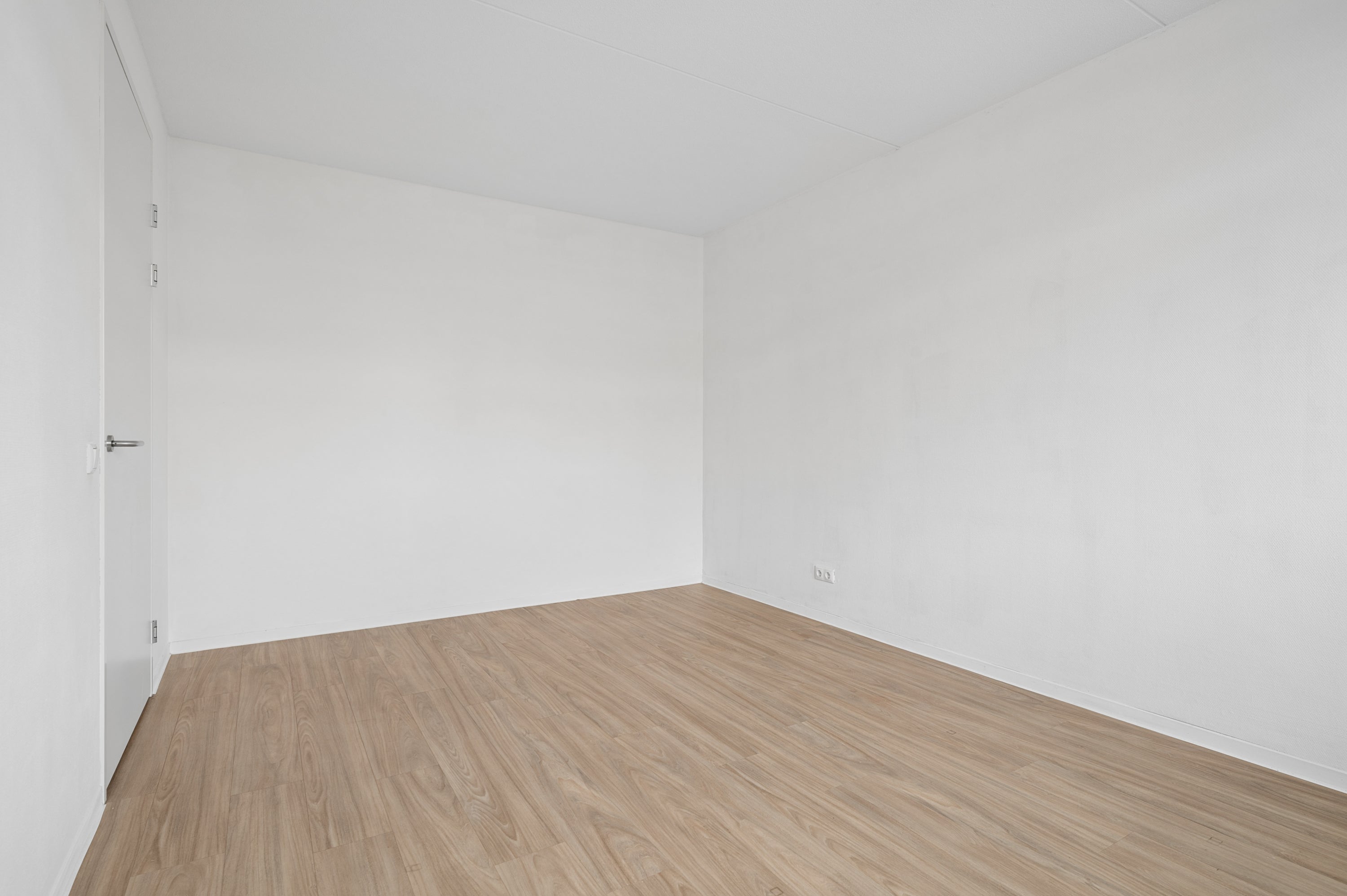 Tussenwoning te koop: Leeuw 7, Elst
