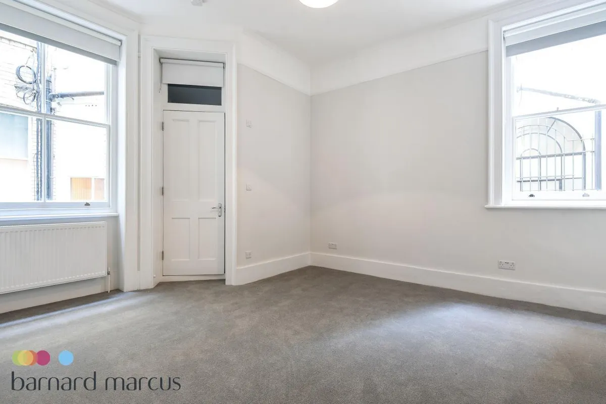 Flat Avonmore Place in Greater London