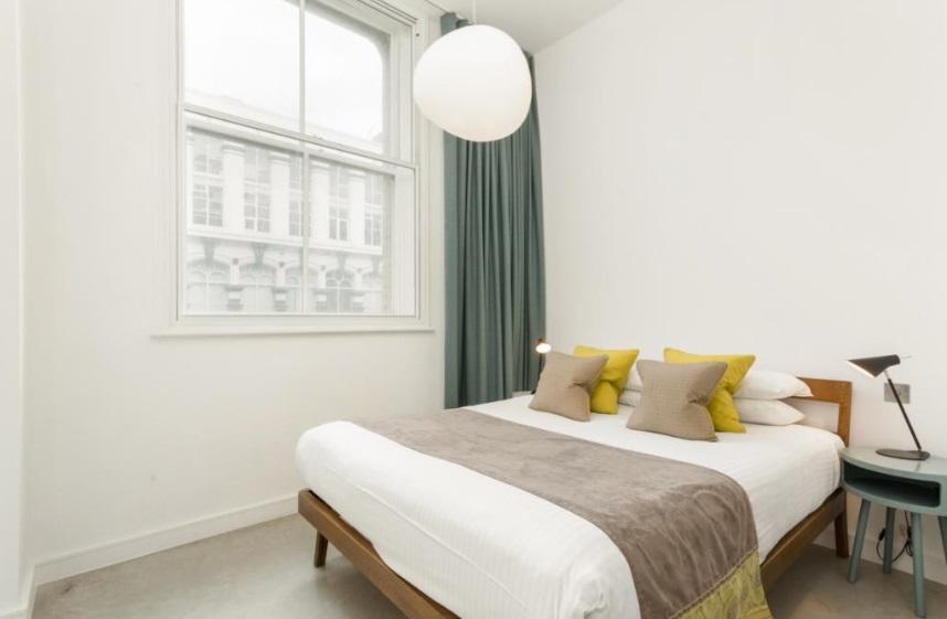 Flat Southwark Street in Greater London