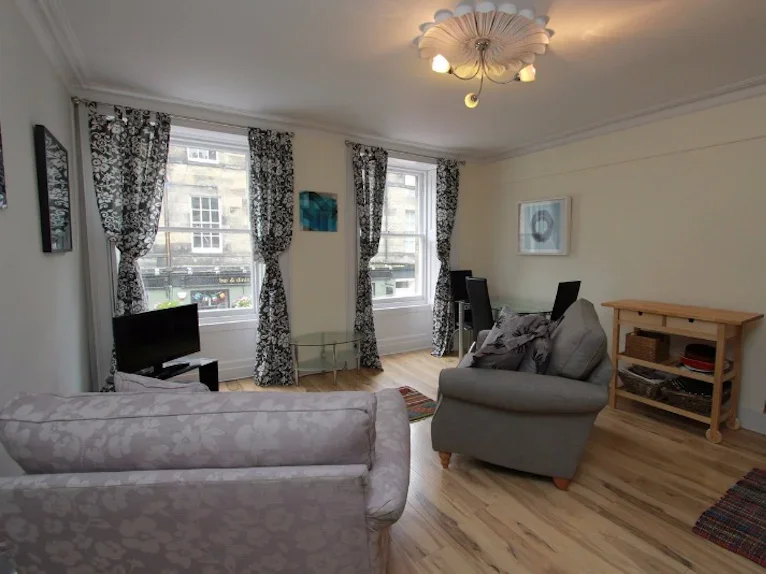 Flat William Street in City of Edinburgh