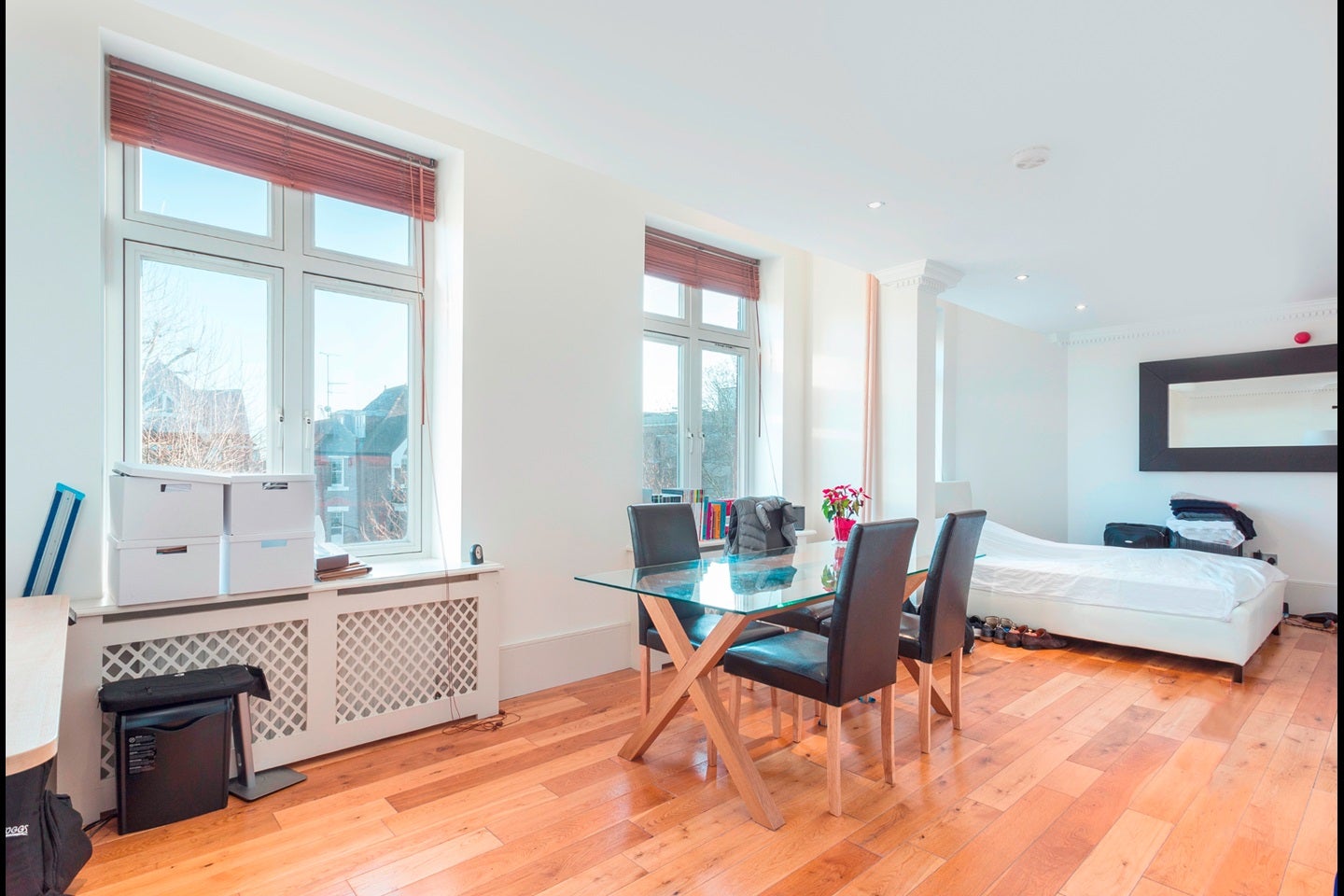 Flat Fitzjohn's Avenue in Greater London
