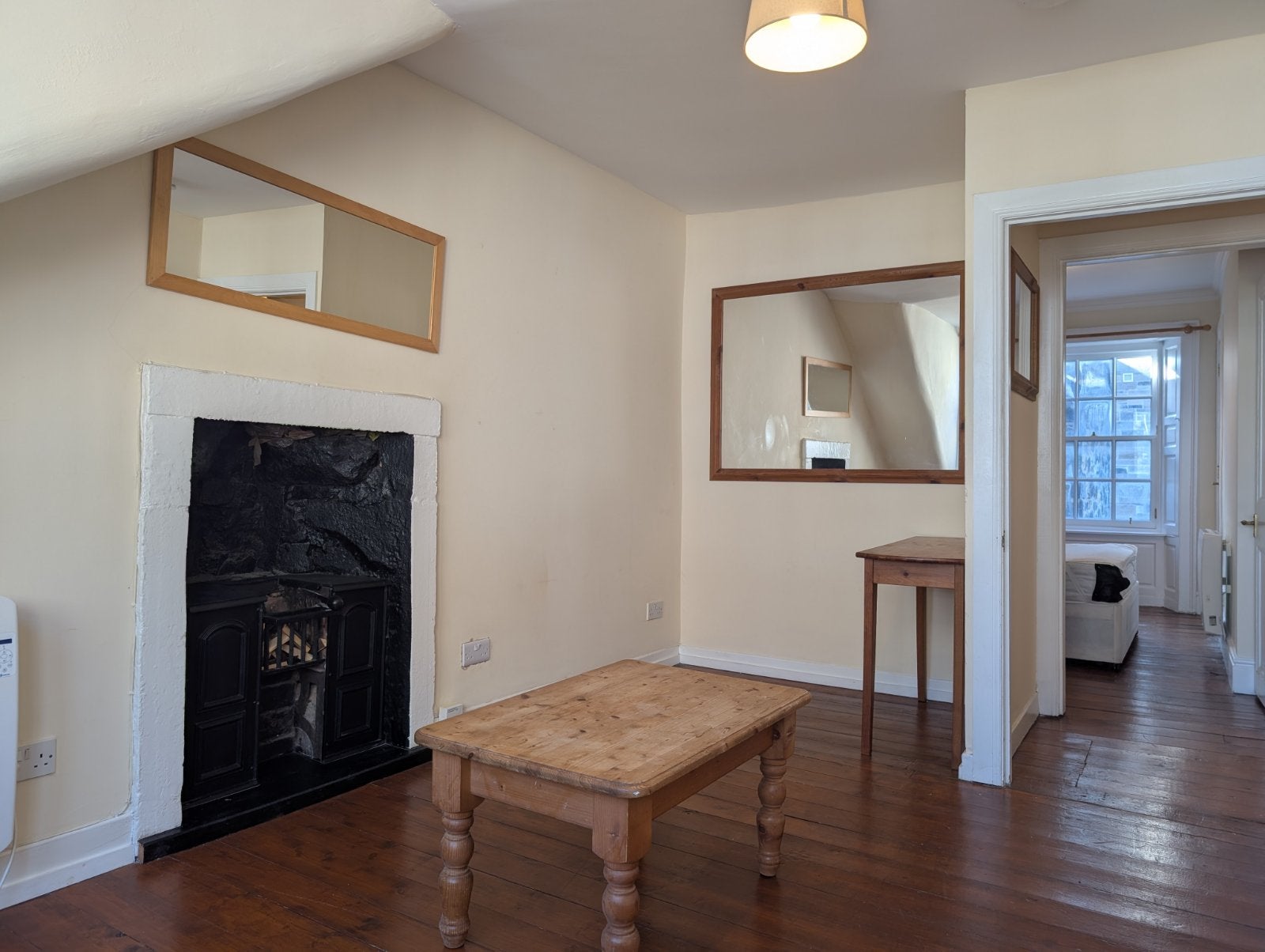 Flat Rose Street in City of Edinburgh