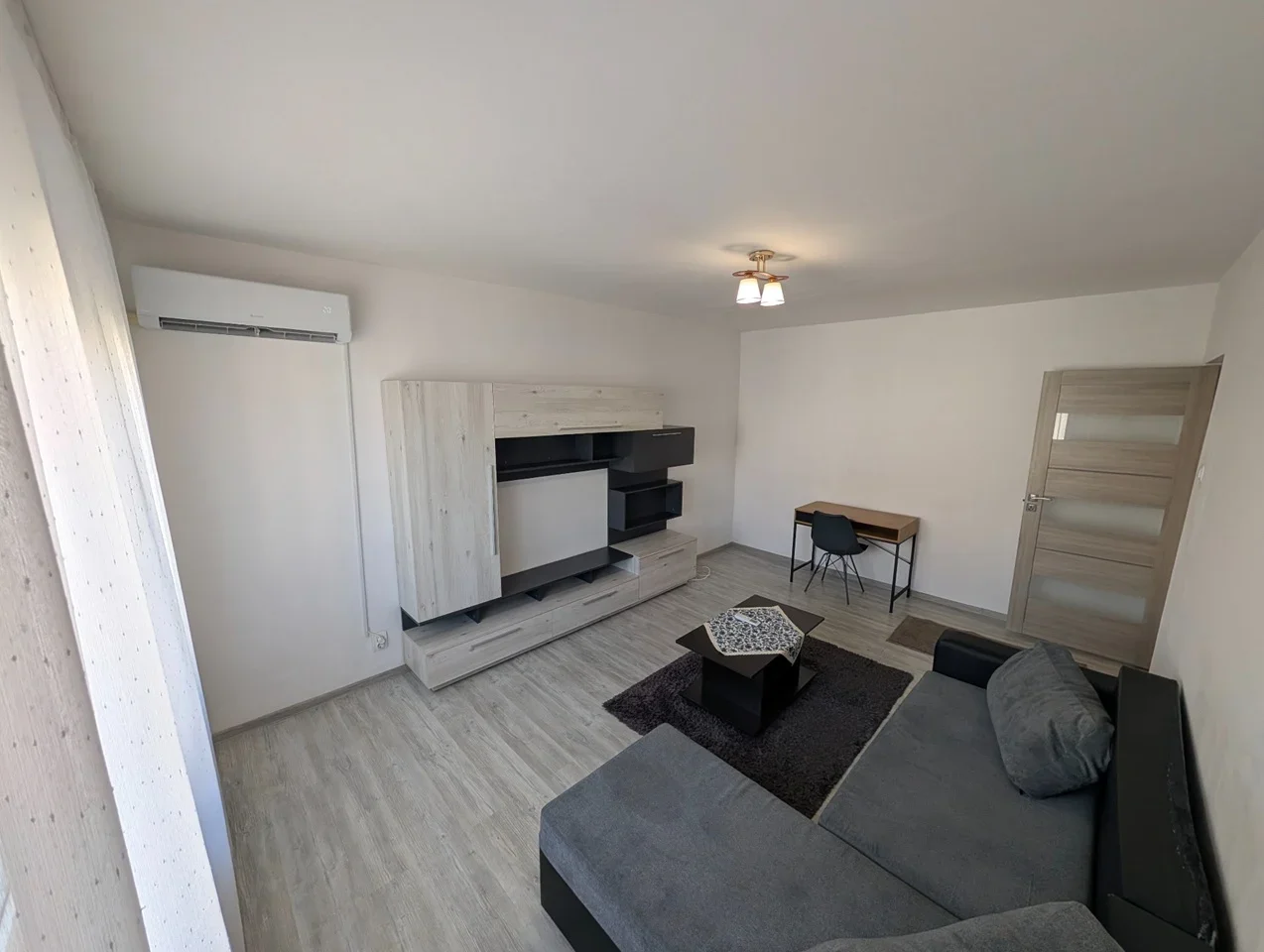 Room High Street in Greater London