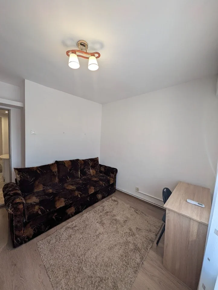Room High Street in Greater London
