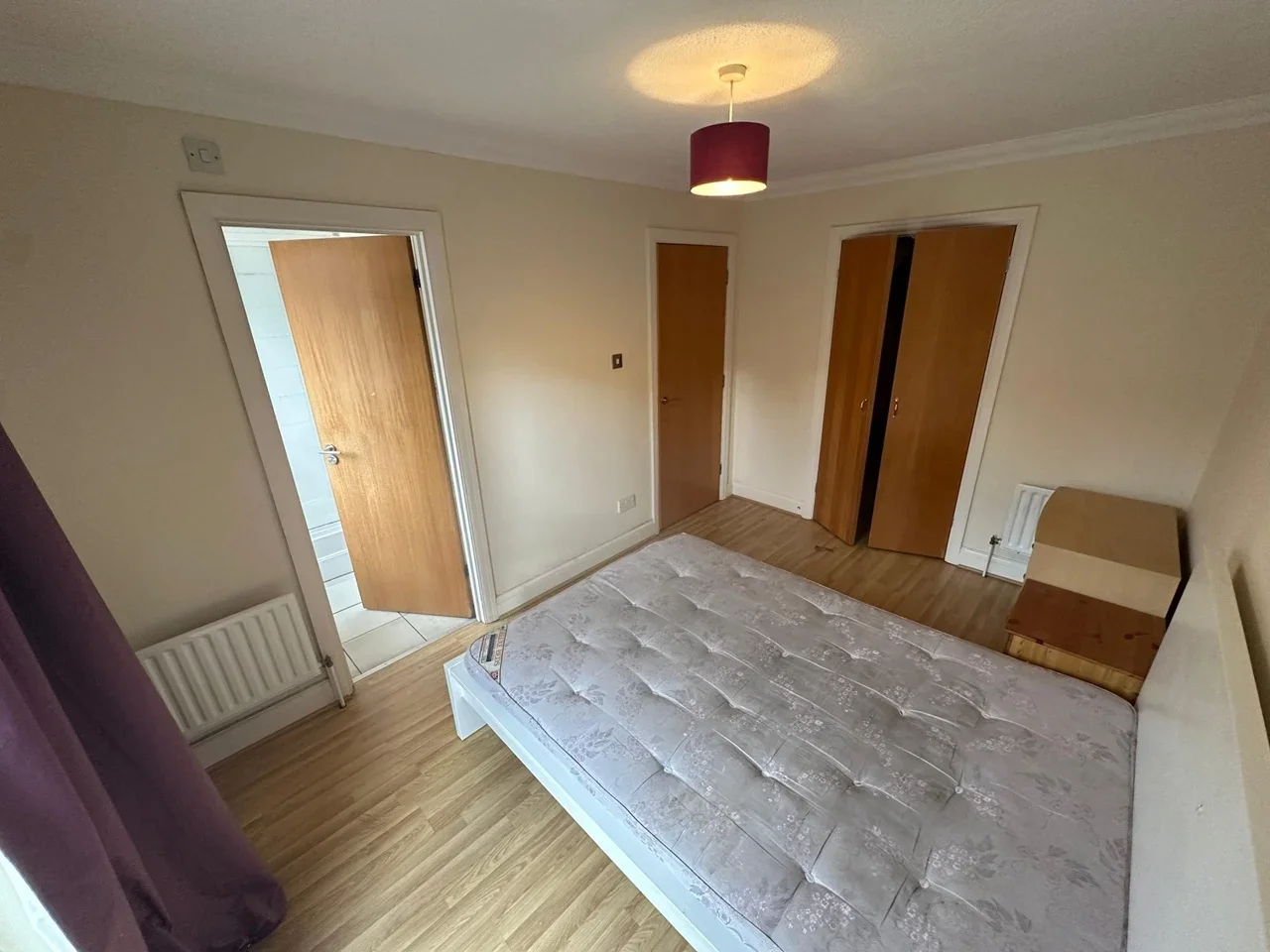 Room Plough Way in Greater London