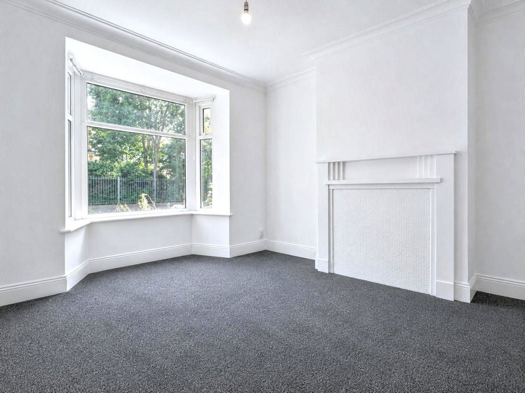 Flat Holly Avenue in North Tyneside