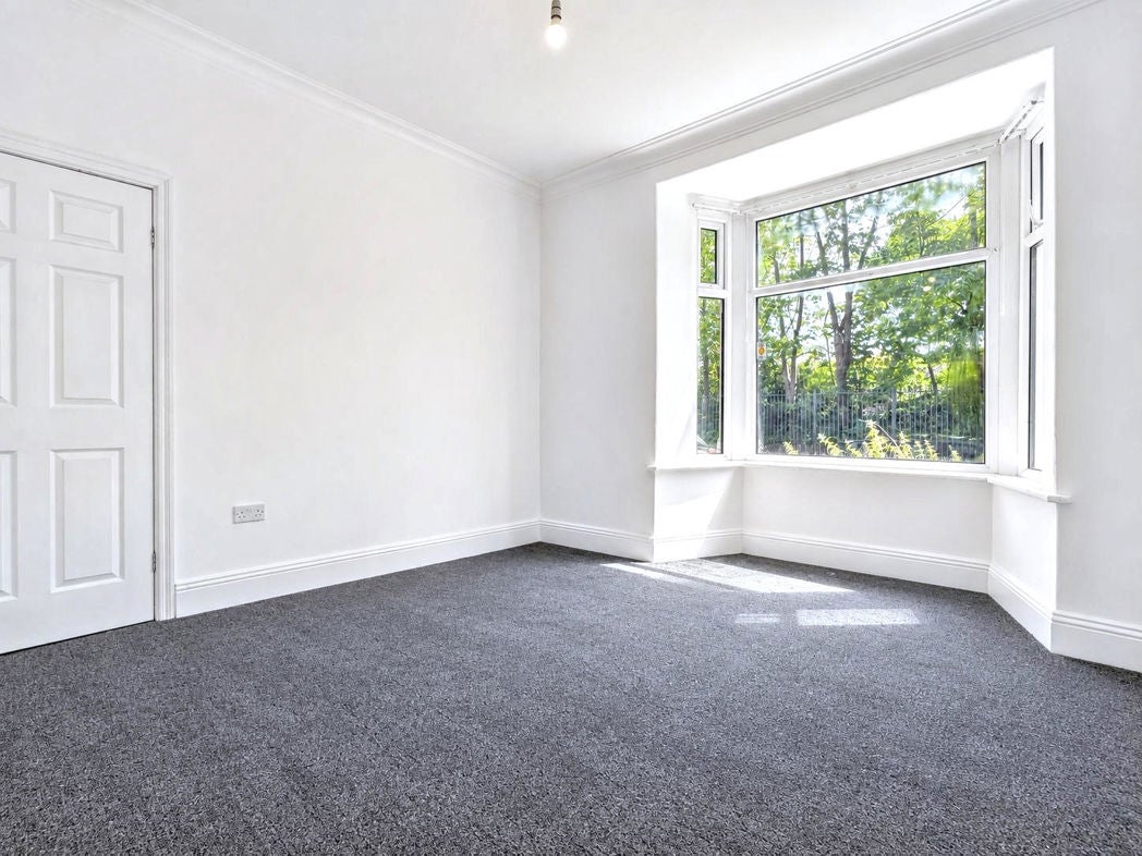 Flat Holly Avenue in North Tyneside