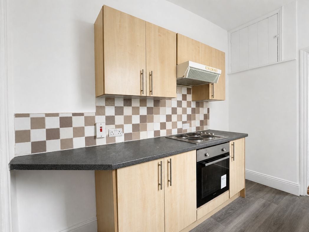 Flat Holly Avenue in North Tyneside