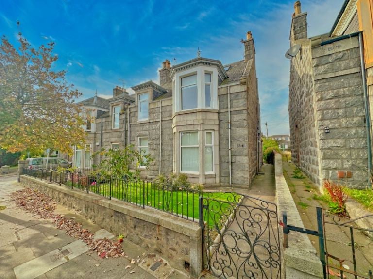 Flat Clifton Road in Aberdeen City